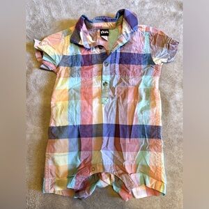 Boys/unisex 9-12 months Tea Collection short sleeve romper Felix Familia Plaid